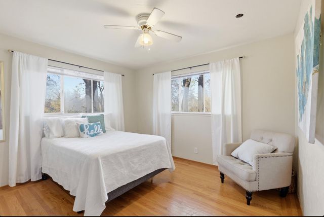 945 Acacia Dr, Meadow Vista, CA 95722