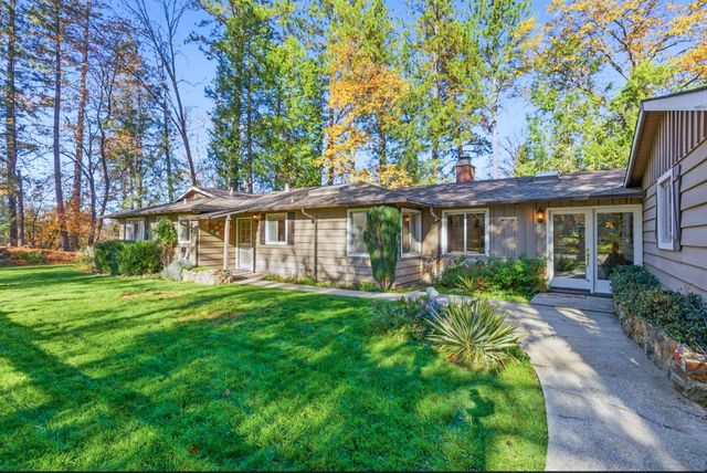 945 Acacia Dr, Meadow Vista, CA 95722