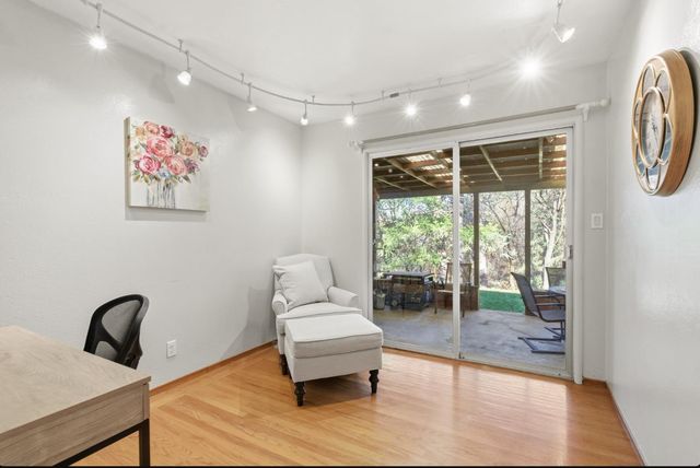 945 Acacia Dr, Meadow Vista, CA 95722