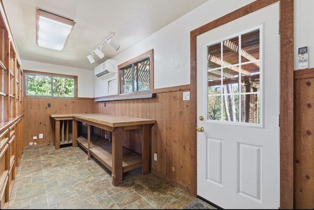 945 Acacia Dr, Meadow Vista, CA 95722