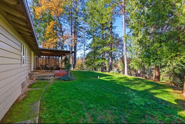 945 Acacia Dr, Meadow Vista, CA 95722