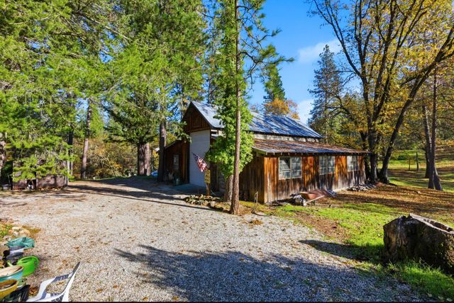 945 Acacia Dr, Meadow Vista, CA 95722