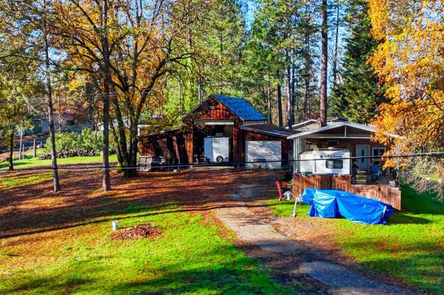 945 Acacia Dr, Meadow Vista, CA 95722