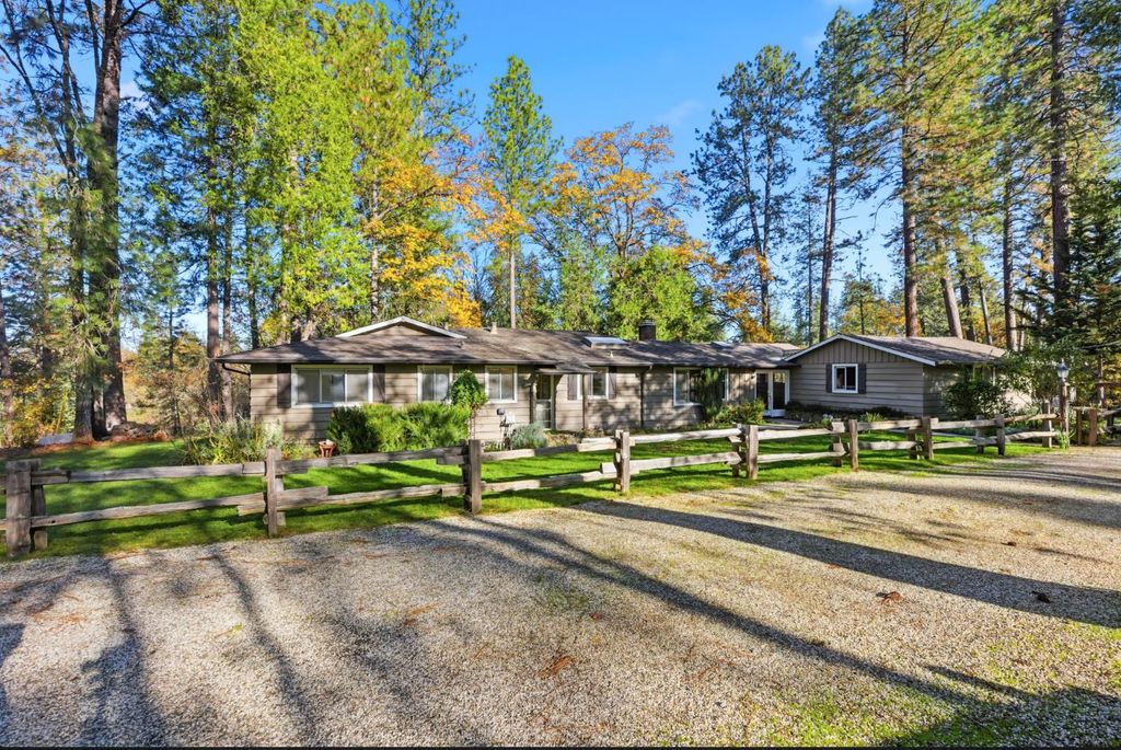 945 Acacia Dr, Meadow Vista, CA 95722