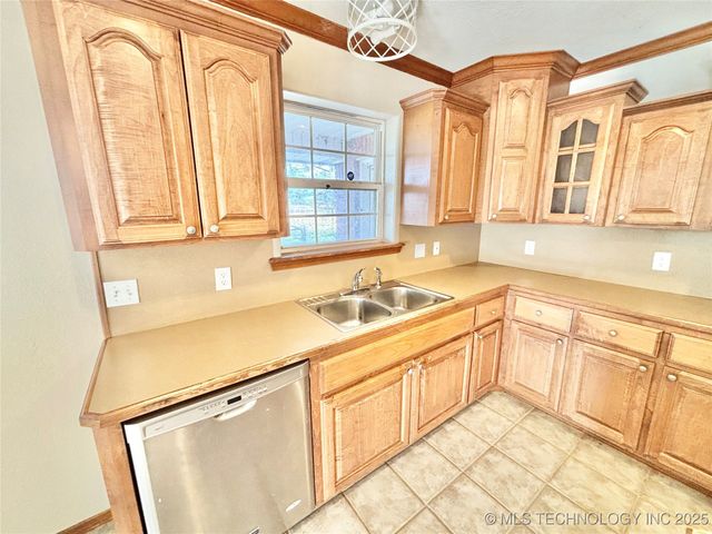 1501 N Broadway Street, Stigler, OK 74462