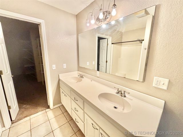 1501 N Broadway Street, Stigler, OK 74462