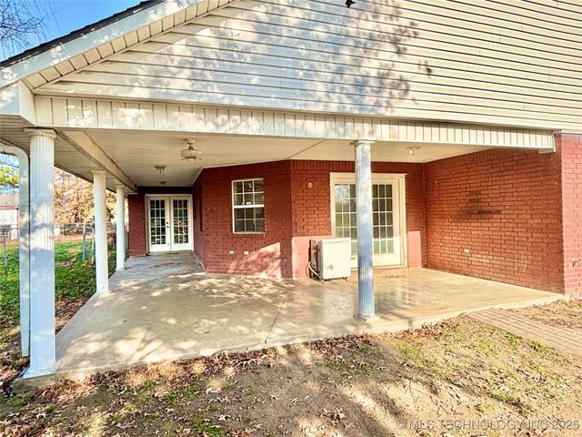 1501 N Broadway Street, Stigler, OK 74462