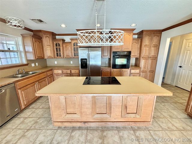 1501 N Broadway Street, Stigler, OK 74462