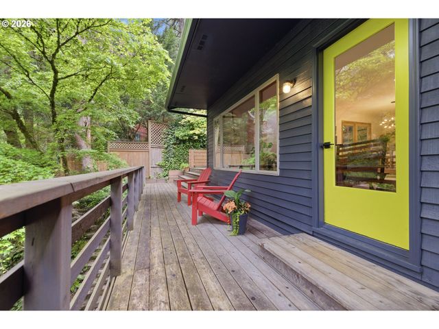 5011 Sw FAIRHAVEN Dr, Portland, OR 97221