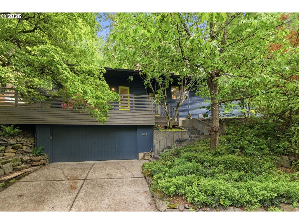 5011 Sw FAIRHAVEN Dr, Portland, OR 97221