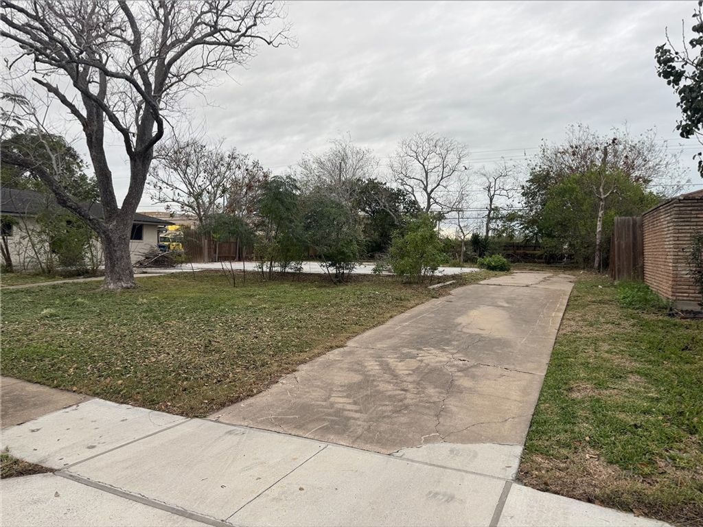 4510 Stonegate Way, Corpus Christi, TX 78411 — photo 2
