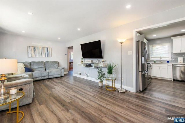 45 Karen Drive, Clifton, NJ 07013