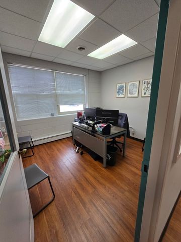 2401 W Jefferson Street 400, Joliet, IL 60435