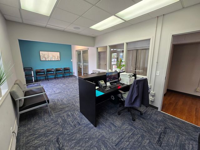 2401 W Jefferson Street 400, Joliet, IL 60435