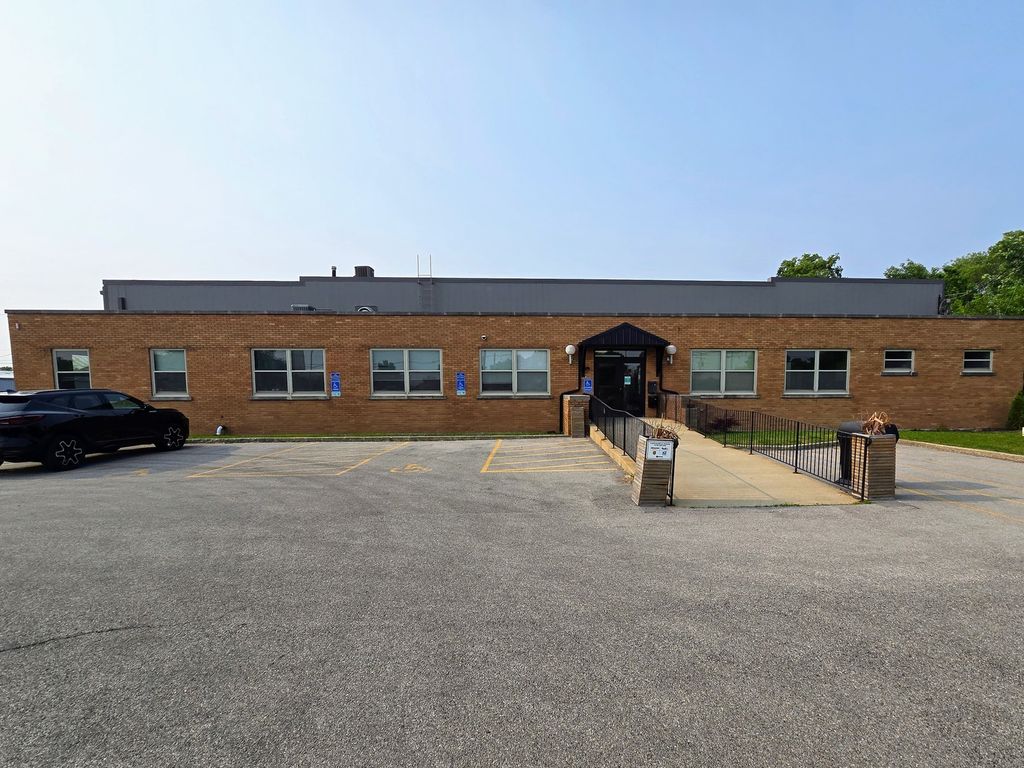 2401 W Jefferson Street 400, Joliet, IL 60435