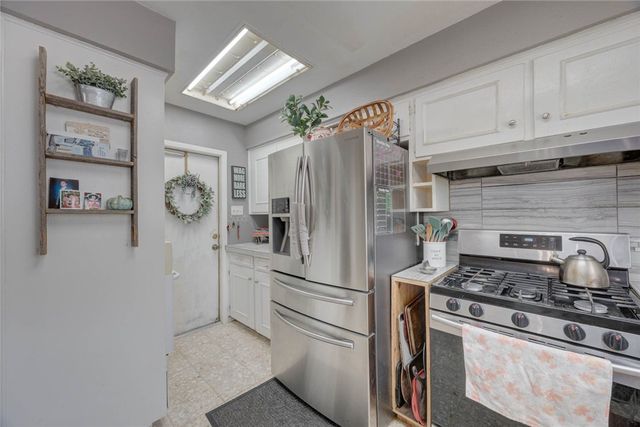 733 Bradshaw Dr, Corpus Christi, TX 78412