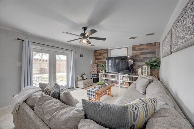 733 Bradshaw Dr, Corpus Christi, TX 78412