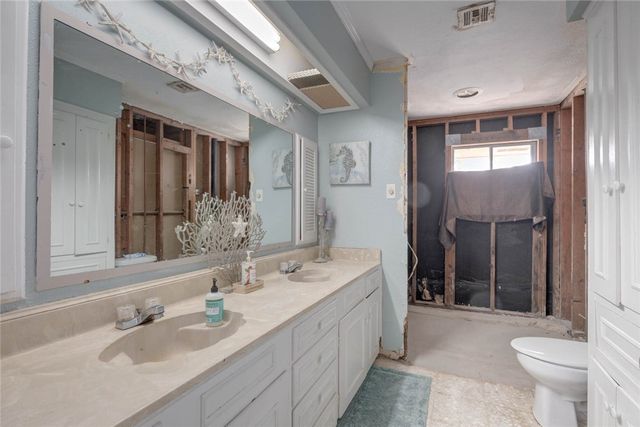 733 Bradshaw Dr, Corpus Christi, TX 78412