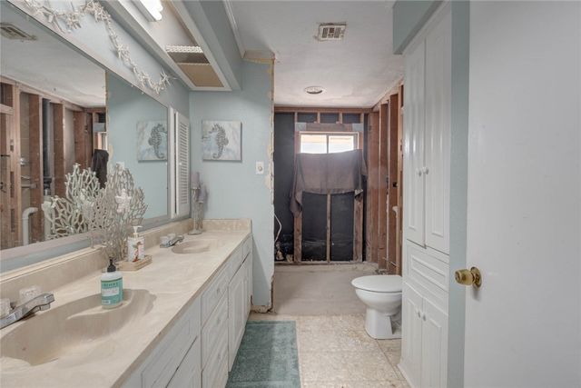 733 Bradshaw Dr, Corpus Christi, TX 78412