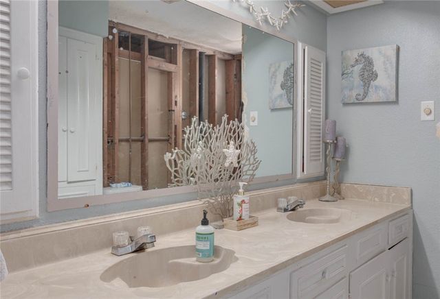 733 Bradshaw Dr, Corpus Christi, TX 78412