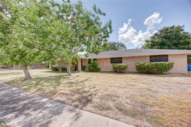 733 Bradshaw Dr, Corpus Christi, TX 78412