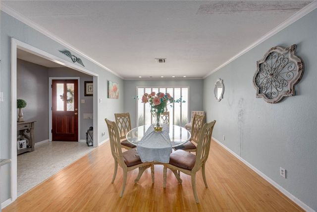 733 Bradshaw Dr, Corpus Christi, TX 78412