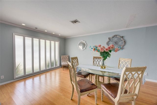 733 Bradshaw Dr, Corpus Christi, TX 78412