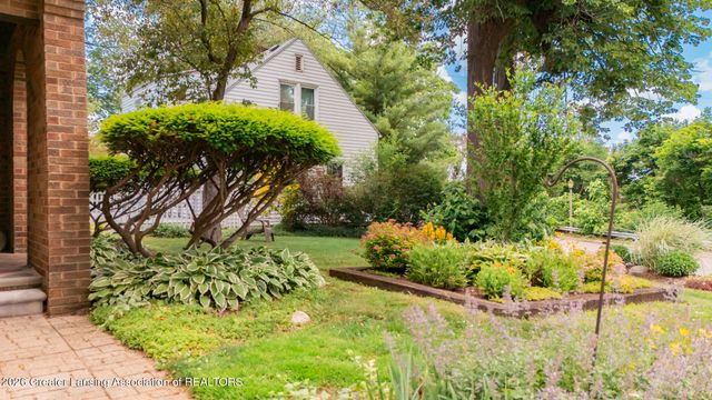 1001 Moores River Drive, Lansing, MI 48910