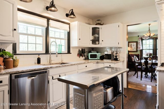 1001 Moores River Drive, Lansing, MI 48910
