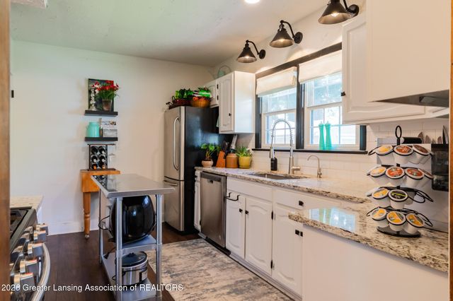 1001 Moores River Drive, Lansing, MI 48910