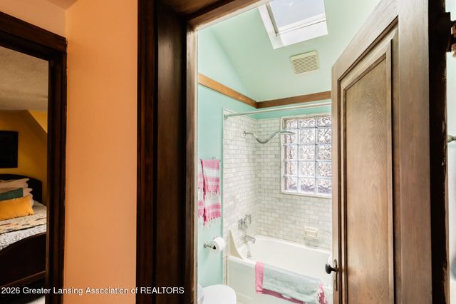 1001 Moores River Drive, Lansing, MI 48910