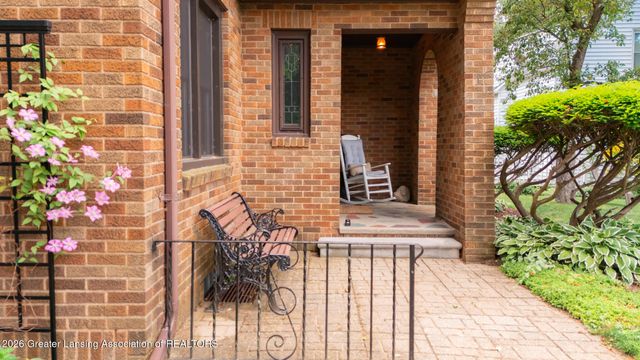 1001 Moores River Drive, Lansing, MI 48910