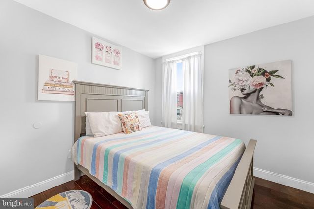 2831 LAKE AVE, Baltimore, MD 21213