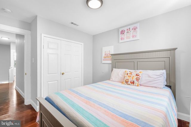 2831 LAKE AVE, Baltimore, MD 21213