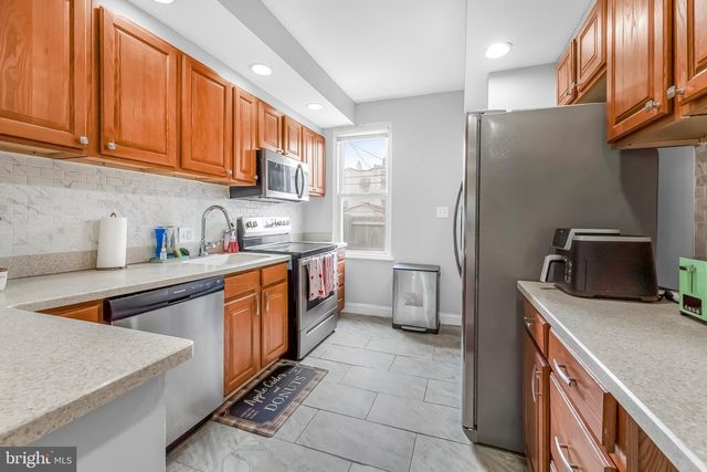 2831 LAKE AVE, Baltimore, MD 21213