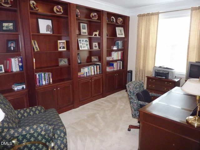 10400 Rosegate Court 302, Raleigh, NC 27617