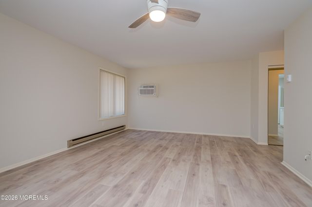 177 Amberly Drive H, Manalapan, NJ 07726