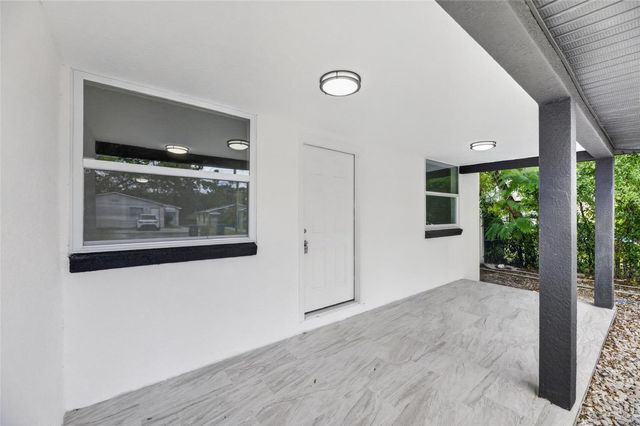 9608 N ASTER AVENUE, Tampa, FL 33612