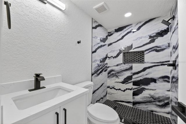 9608 N ASTER AVENUE, Tampa, FL 33612