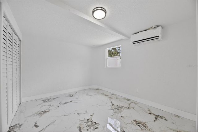 9608 N ASTER AVENUE, Tampa, FL 33612
