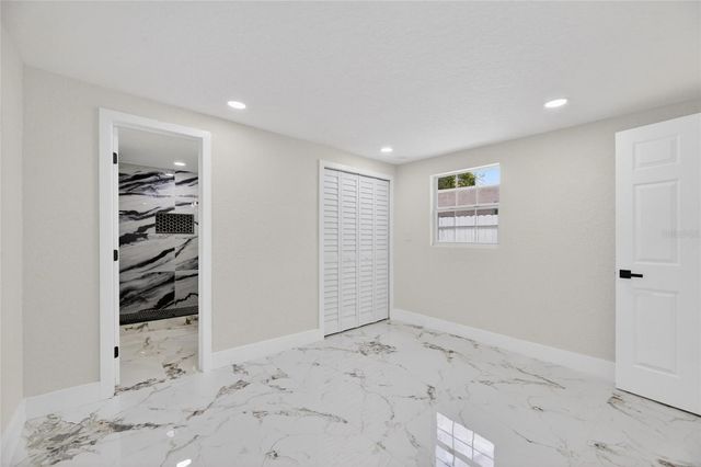 9608 N ASTER AVENUE, Tampa, FL 33612