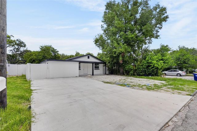 9608 N ASTER AVENUE, Tampa, FL 33612