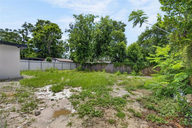 9608 N ASTER AVENUE, Tampa, FL 33612