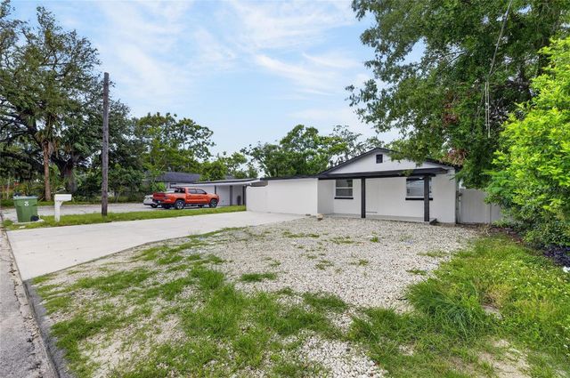 9608 N ASTER AVENUE, Tampa, FL 33612