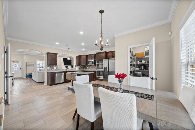 521 Castle Pinckney Ln, Clarksville, TN 37042