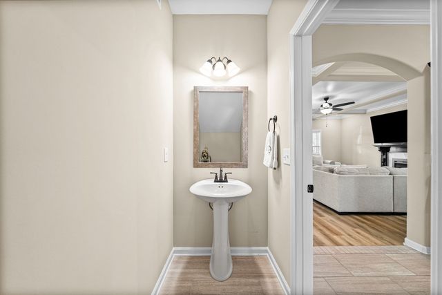 521 Castle Pinckney Ln, Clarksville, TN 37042