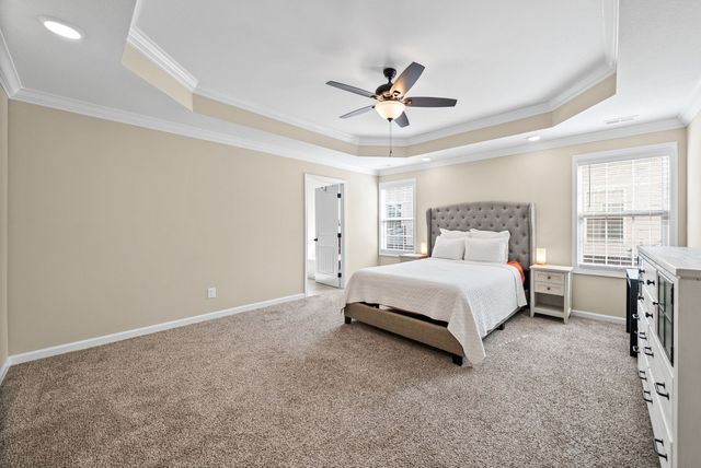 521 Castle Pinckney Ln, Clarksville, TN 37042