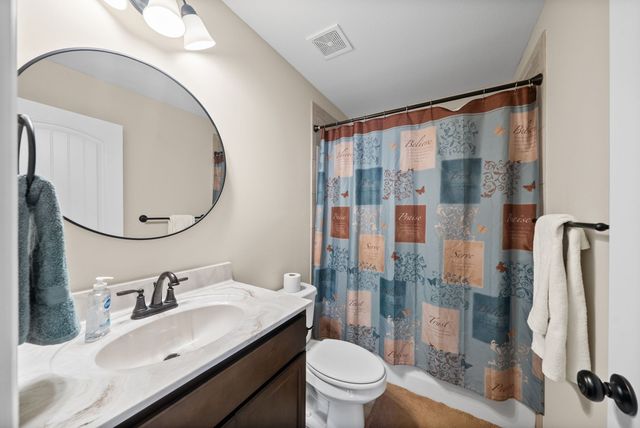 521 Castle Pinckney Ln, Clarksville, TN 37042