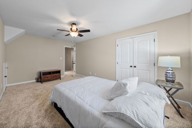 521 Castle Pinckney Ln, Clarksville, TN 37042