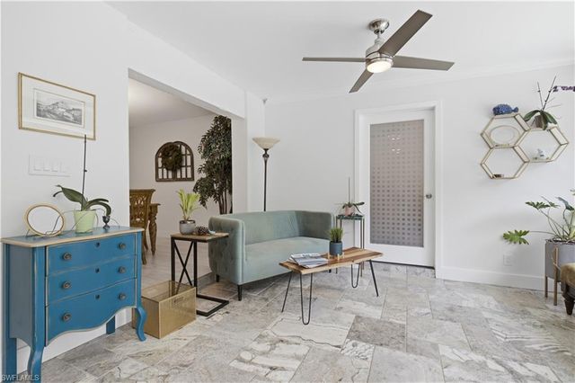 150 Logan BLVD N, Naples, FL 34119
